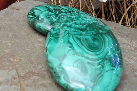 The Hidden Powers of Malachite: Absorbing Negativity, Amplifying Intuition