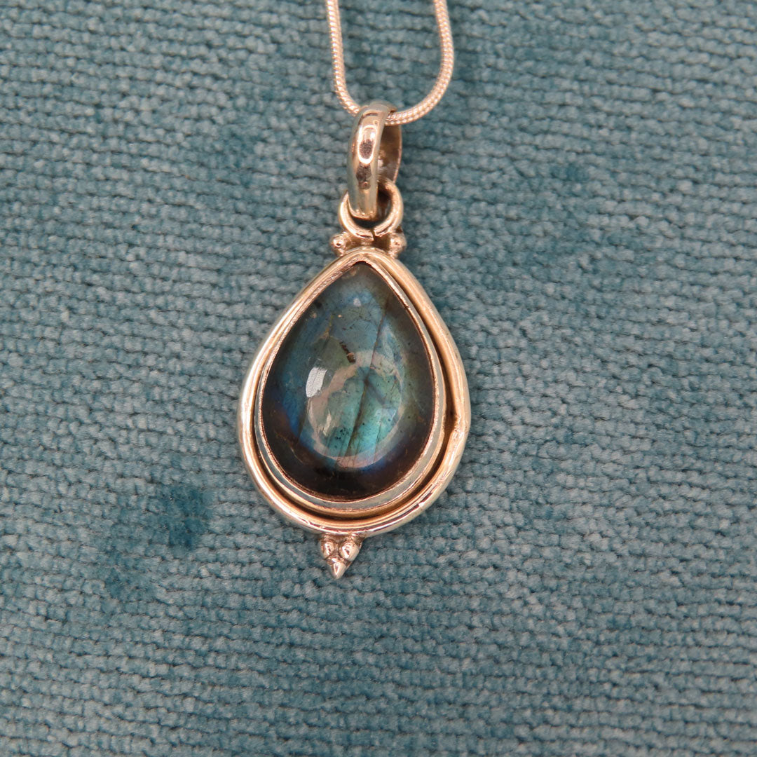 Silver Labradorite Drop Necklace