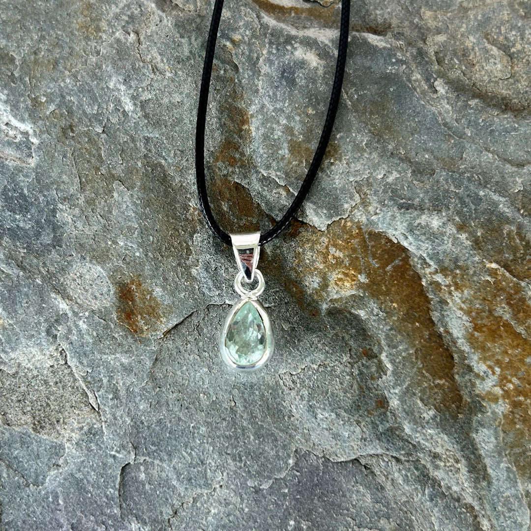 Aquamarine set in Sterling Silver: Stone of courage and calm