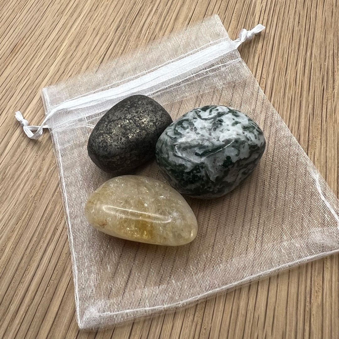 Crystal Pockets - Keep the power of crystals close to you