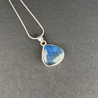 Handcrafted Sterling Silver Labradorite Pendant