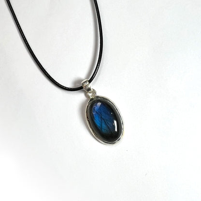 Handcrafted Sterling Silver Labradorite Pendant