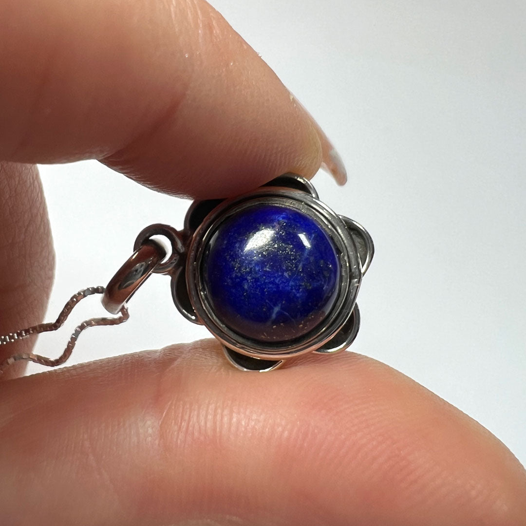 Silver on sale lapis pendant