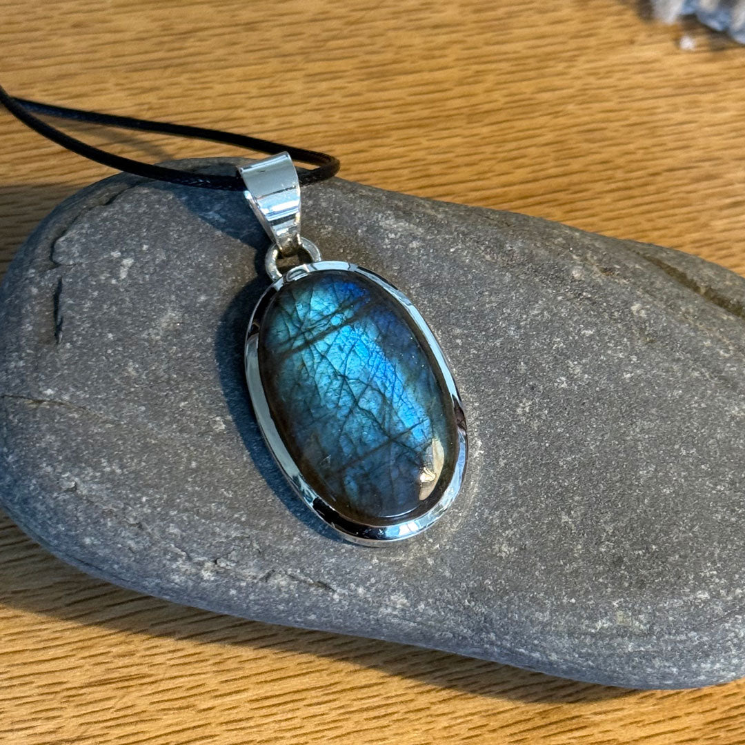Handcrafted Labradorite Necklace