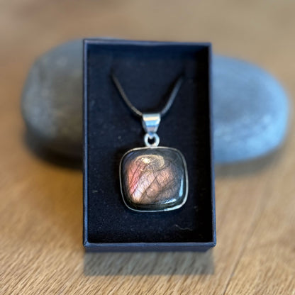 Handcrafted Labradorite Necklace
