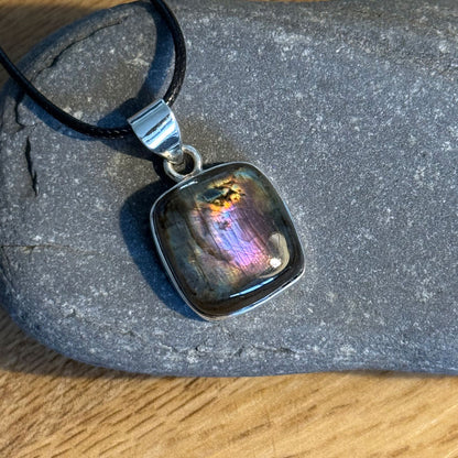 Handcrafted Labradorite Necklace