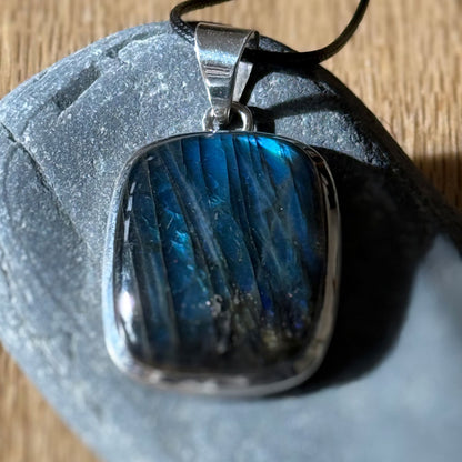 Handcrafted Labradorite Necklace