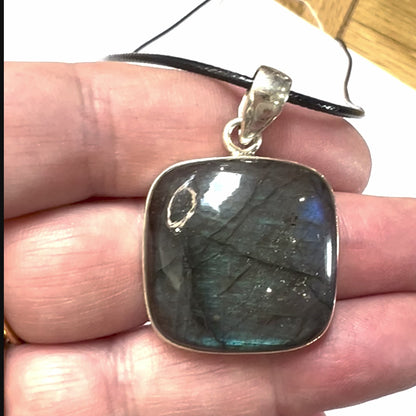 Handcrafted Sterling Silver Labradorite Pendant